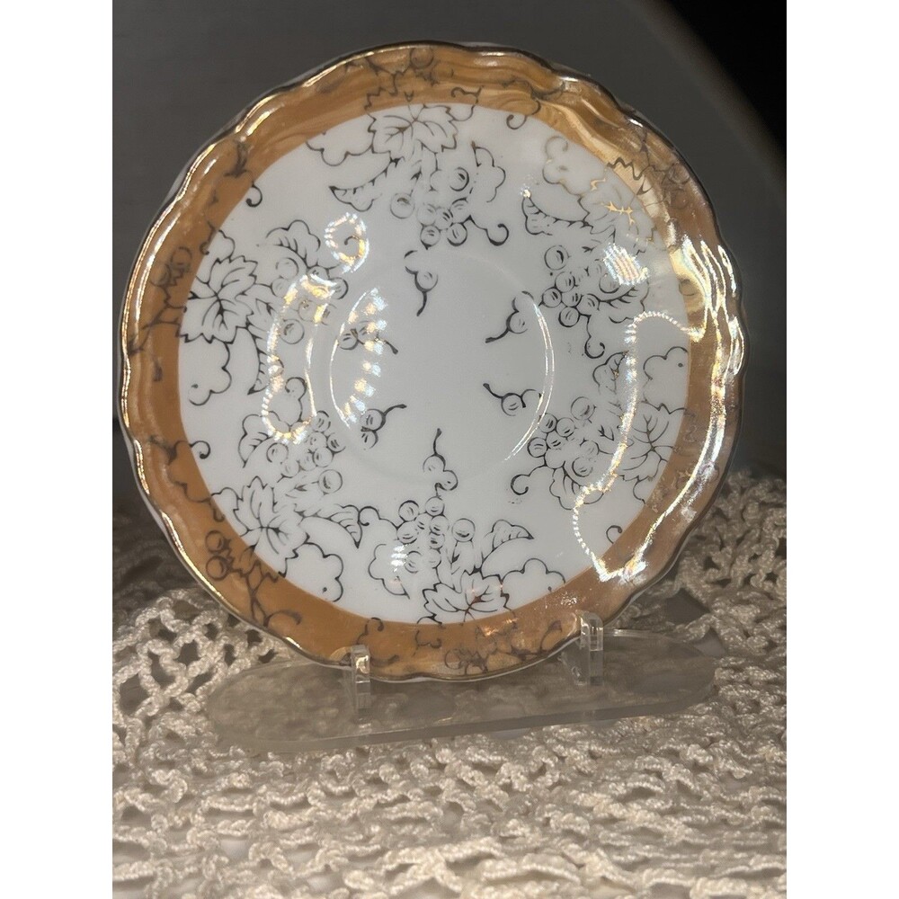 1930s Vintage Made in Japan Grapevine Saucer Plate Gold Trim Scalloped
